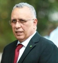 ولد بوحبيني يعلق على تدوينة الوزير الأول حول جدلية تثبيت أسعار المحروقات