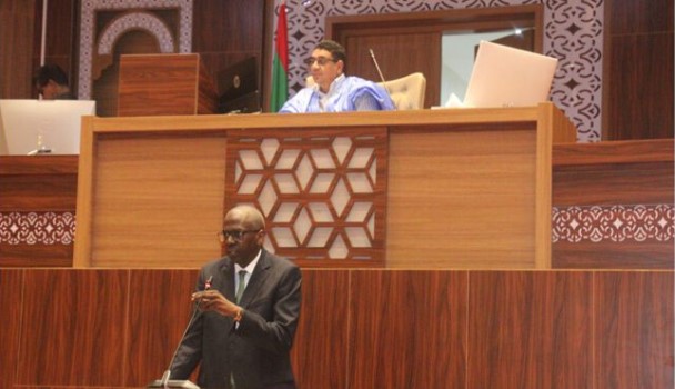 البرلمان يصادق على مشروع قانون لرفع سن التقاعد الخاص برتبة مفتش عام بالجمارك
