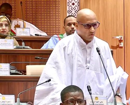 النائب يحيى ولد اللود: استجواب أفراد الجالية العائدين من أمريكا يبعث برسائل مقلقة للمغتربين