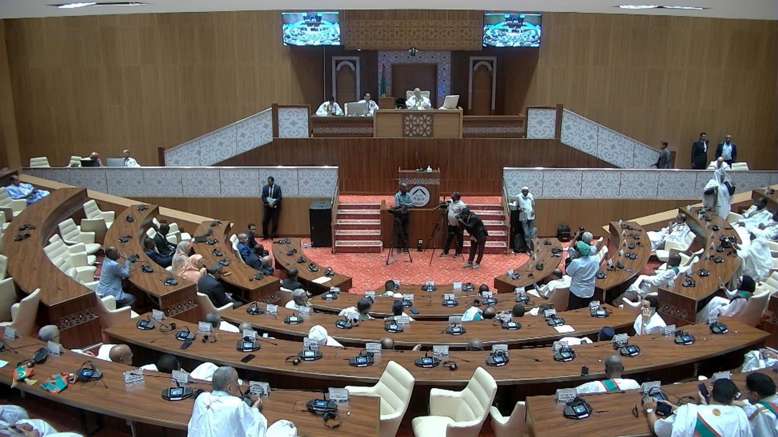 انتخاب مكاتب اللجان الدائمة بالبرلمان